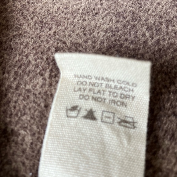 Stretch mesh embellished tank - Picture 7 of 7